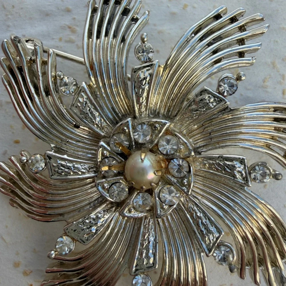 Ceil Chapman Vintage Silver Tone Sunburst Brooch Faux Pearl Rhinestone Flower